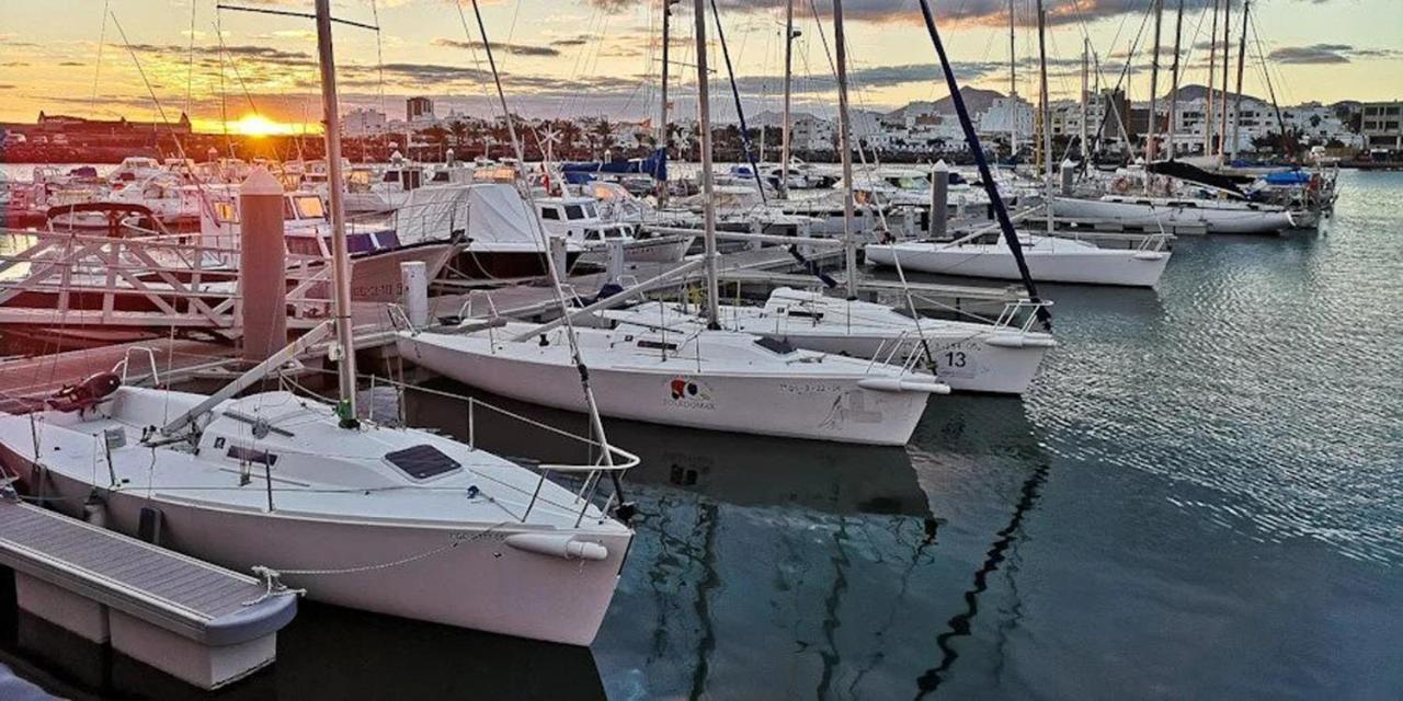 Relaxing Stay On A 38Ft Sail Yacht อาร์เรซิเฟ ภายนอก รูปภาพ